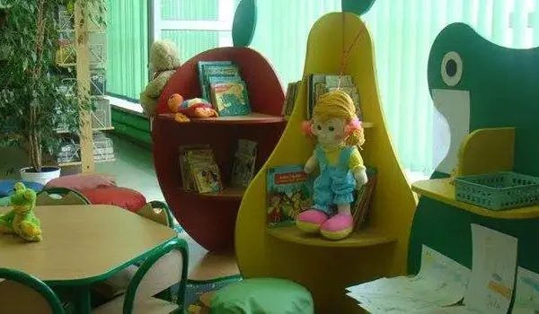 Balonowe zwierzątka i lody – wakacyjne zajęcia w bibliotece