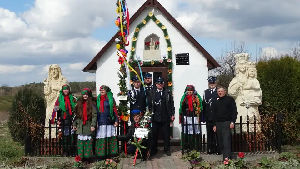 Sierpień w Świętokrzyskiem: Jarmark Klasztorny, dożynki i koncerty – przegląd wydarzeń