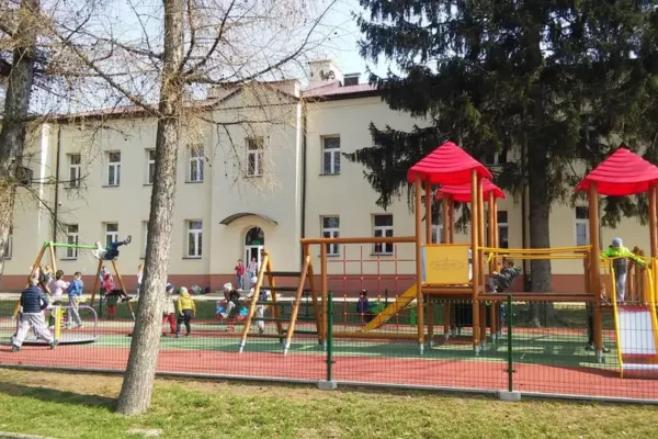 Szkoła Podstawowa nr 1 w Opatowie z certyfikatem Szkoły Promującej Zdrowie