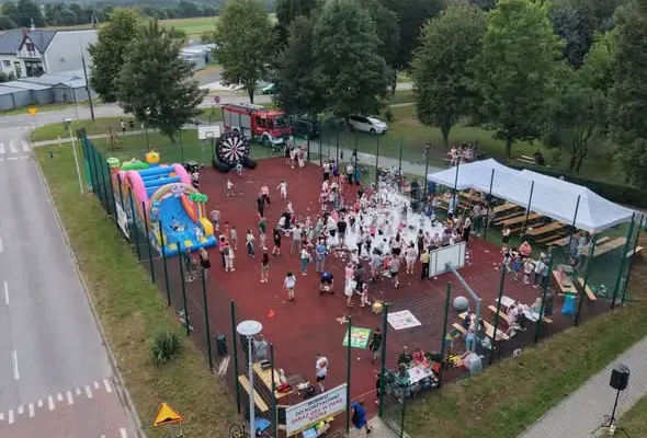 Strażacy z Ożarowa na piknikach z mieszkańcami i w akcji po wichurach