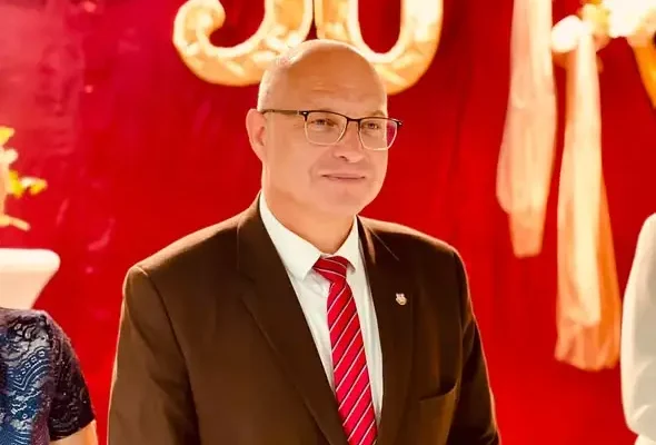 Złote Gody w Gminie Iwaniska: 20 par odznaczonych w scenerii Zamku Krzyżtopór