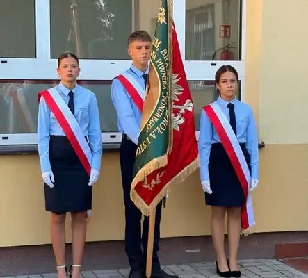 Uroczyste rozpoczęcie roku szkolnego w Zespole Szkół nr 1 w Opatowie