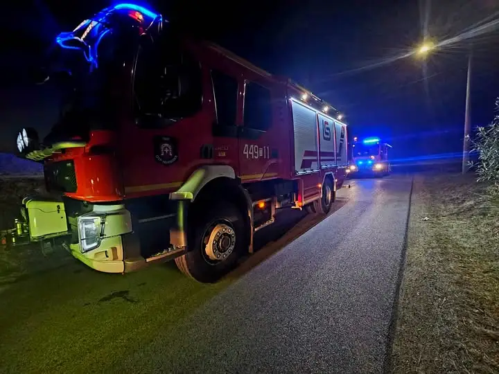 Fałszywy alarm pożarowy w Tęczy. Strażacy z OSP Iwaniska i JRG Opatów w akcji