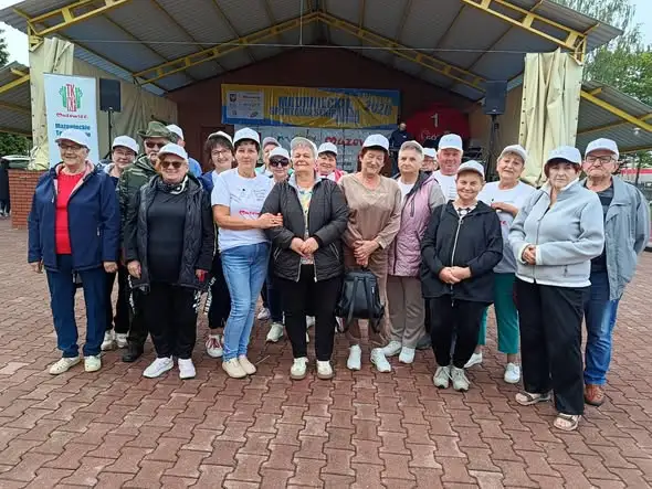 Seniorzy z gminy Sadowne z medalami na Senioriadzie w Mrozach