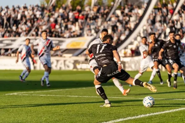 Zryw Zbigniewice zremisował z UKS Baćkowice 2:2