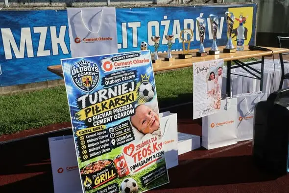 Ratowniczki z Ożarowa uczyły pierwszej pomocy podczas turnieju charytatywnego