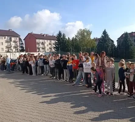 Próbna ewakuacja w szkole w Opatowie – ćwiczenia z Państwową Strażą Pożarną