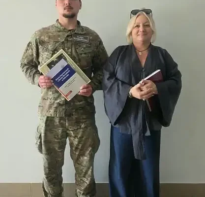 Bartłomiej Pruś z LO Służb Mundurowych w Kielcach na eliminacjach wojewódzkich konkursu IPN