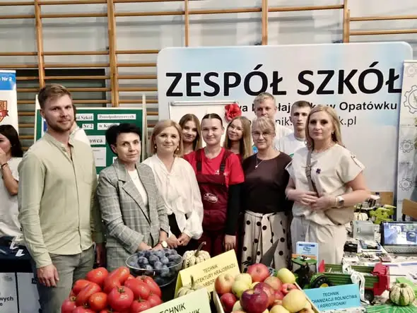 Uczniowie z Kalisza promowali swoje zawody podczas 9. edycji Nocy Zawodowców
