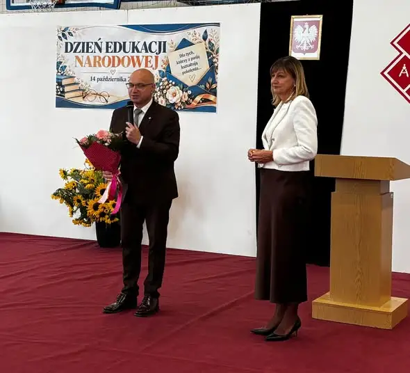 Dzień Edukacji Narodowej w Zespole Szkół nr 1 w Opatowie – ślubowanie, nagrody i muzyczna podróż