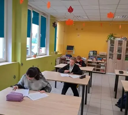Uczniowie z Ożarowa walczyli o tytuł w wojewódzkim konkursie z angielskiego